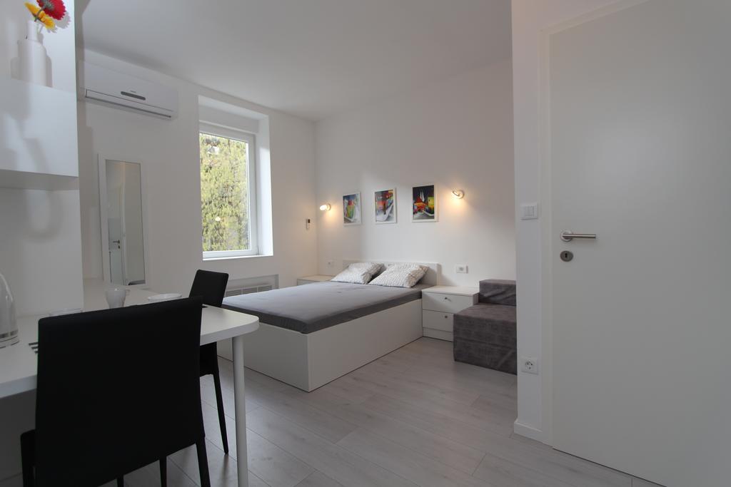 Apartments Simple Teslina Zagreb Exterior photo